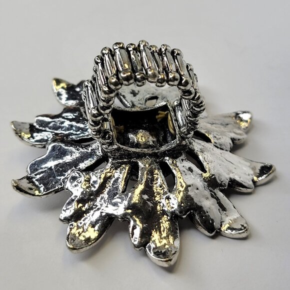 Vintage Statement Silver and Crystal Flower Adjustable Ring - Picture 4 of 5